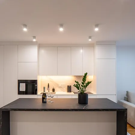 Apartament K16 *